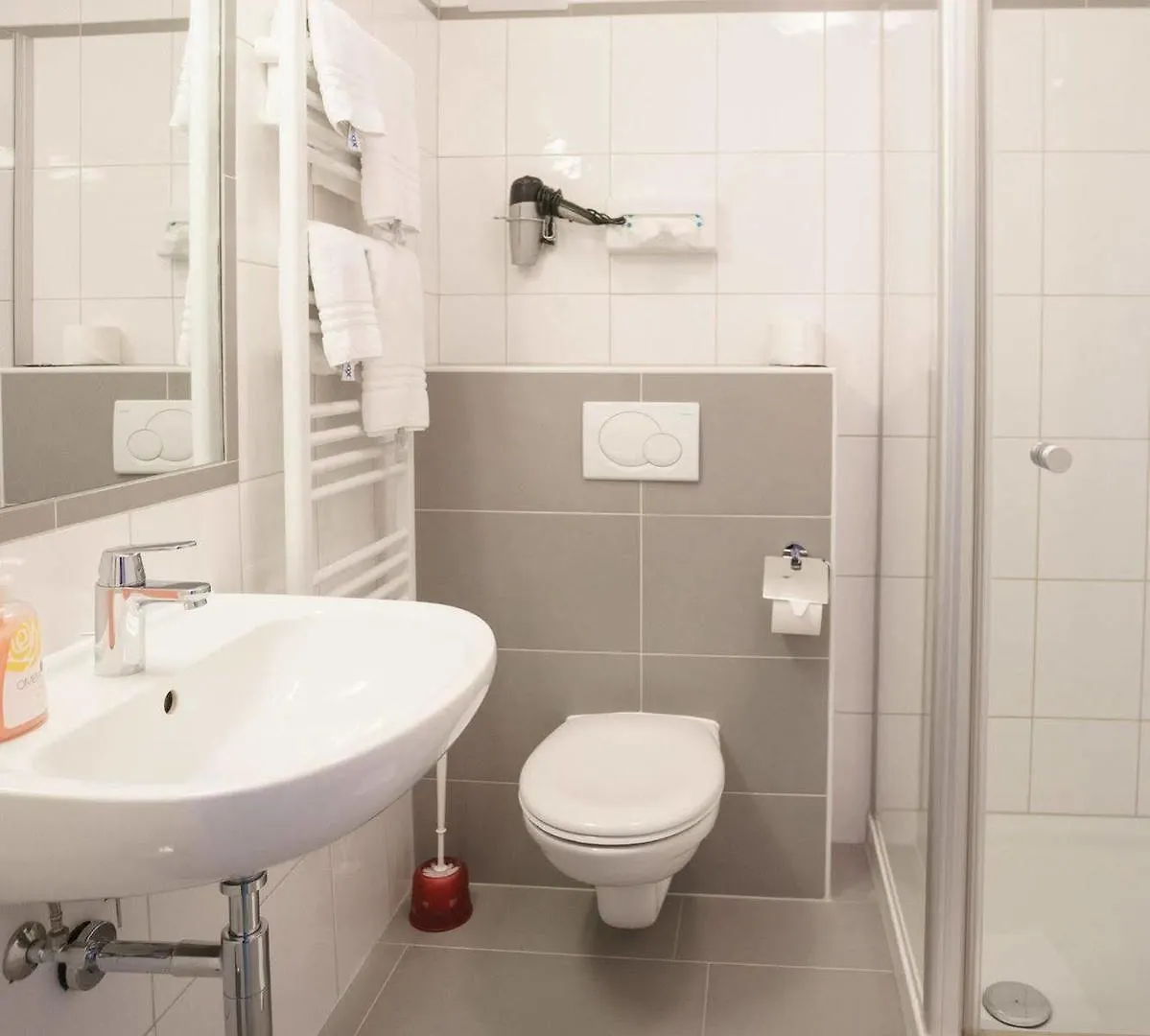 Hotel Drei Kreuz Salzburg 3*,  Austria